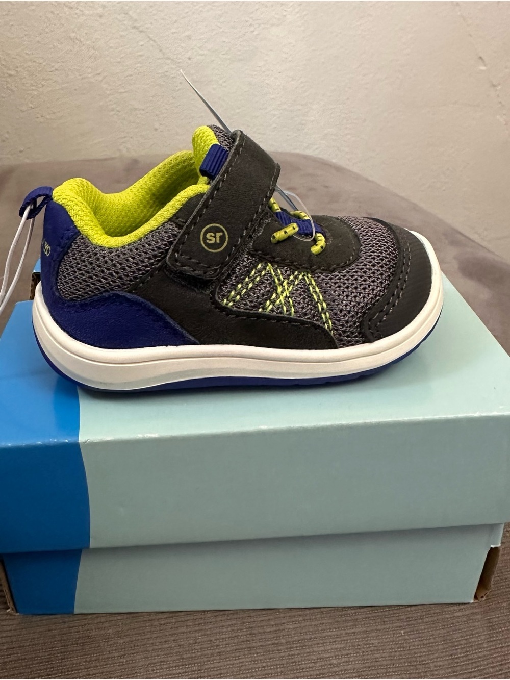 New In Box Stride Rite 360 Unisex Baby First Walker Shoe Size US 3M